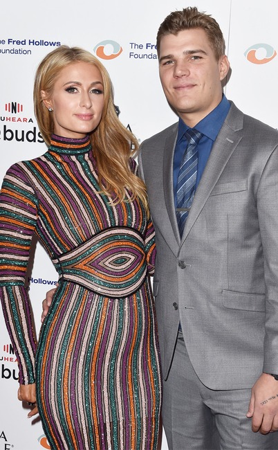 Paris Hilton, Chris Zylka